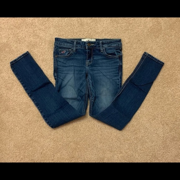 Hollister Jeans - Picture 1 of 2